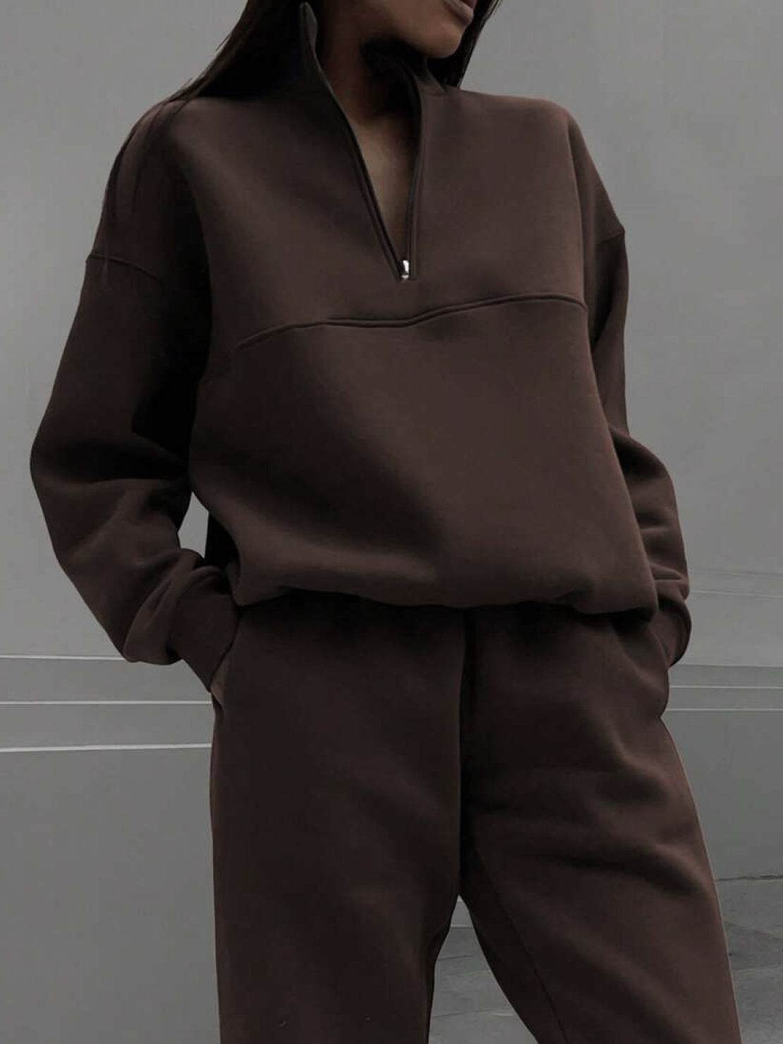 Athleisure at its Finest: Cotton-Blended Two-Piece Tracksuit